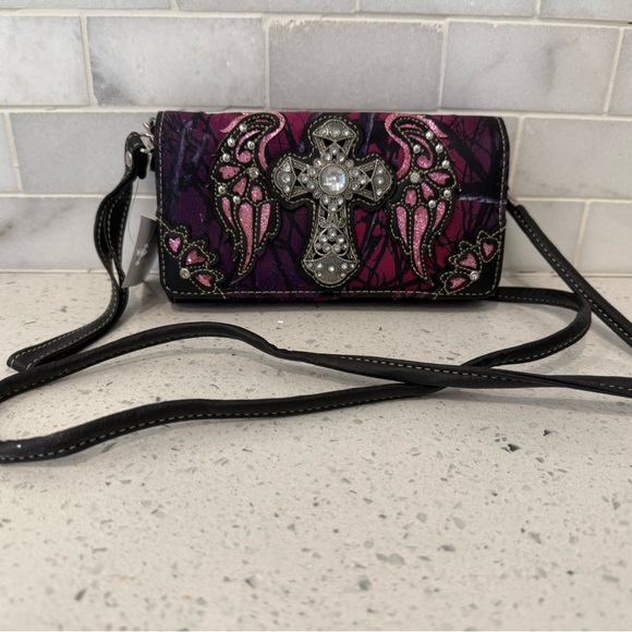 NWT Pink Rhinestone Cross Accent Crossbody Bag and Matching Wallet - Picture 3 of 8